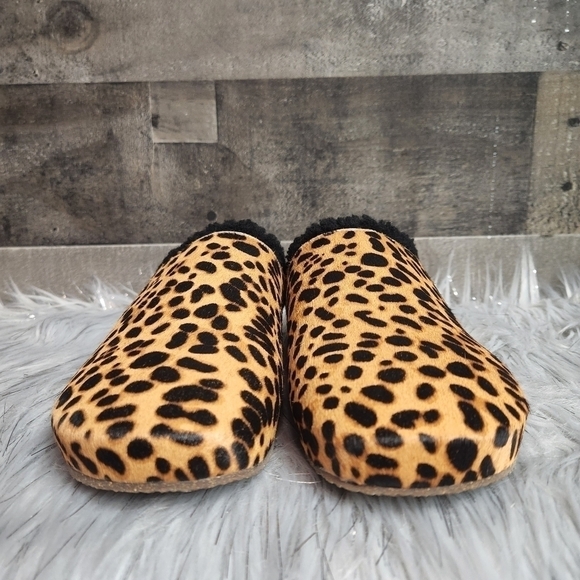 New Johnny Was Cheetah Print Calf Hair Mules 7 - Picture 8 of 13